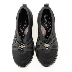 Bzees Niche Shoes Women's Size 6M Black Walking Comfort Slip On Cloud Technology